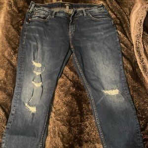 Silver Cropped, distressed jeans